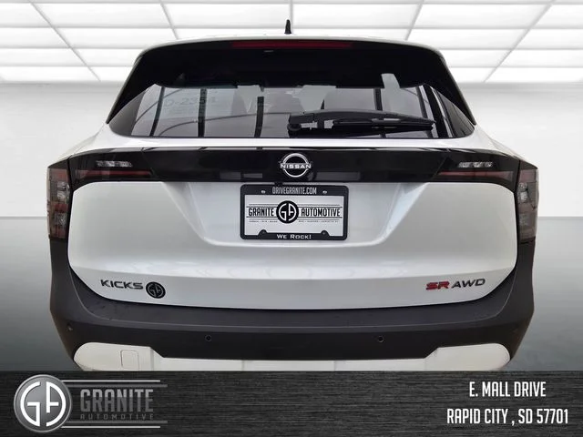New 2026 Aspen White TriCoat Nissan SR image 5