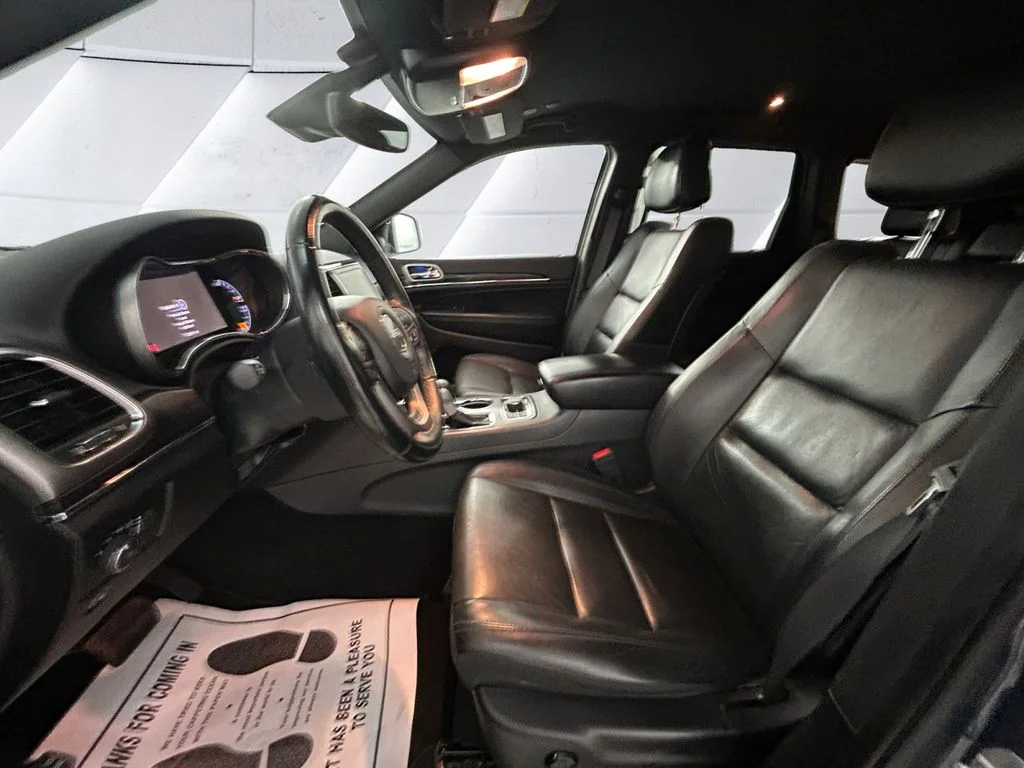 Used 2019 Blue Jeep Limited image 7