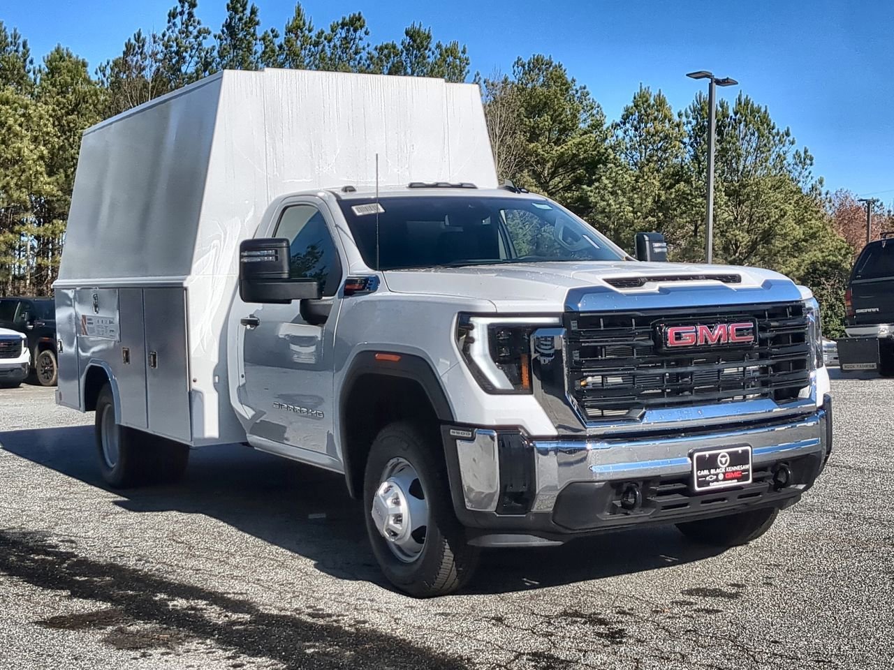 New 2026 Summit White GMC Pro image 2