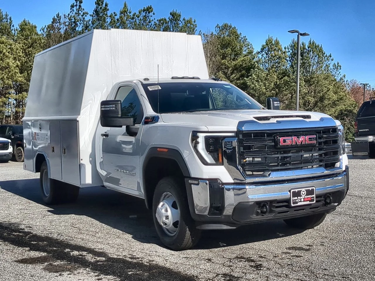 New 2026 Summit White GMC Pro image 2