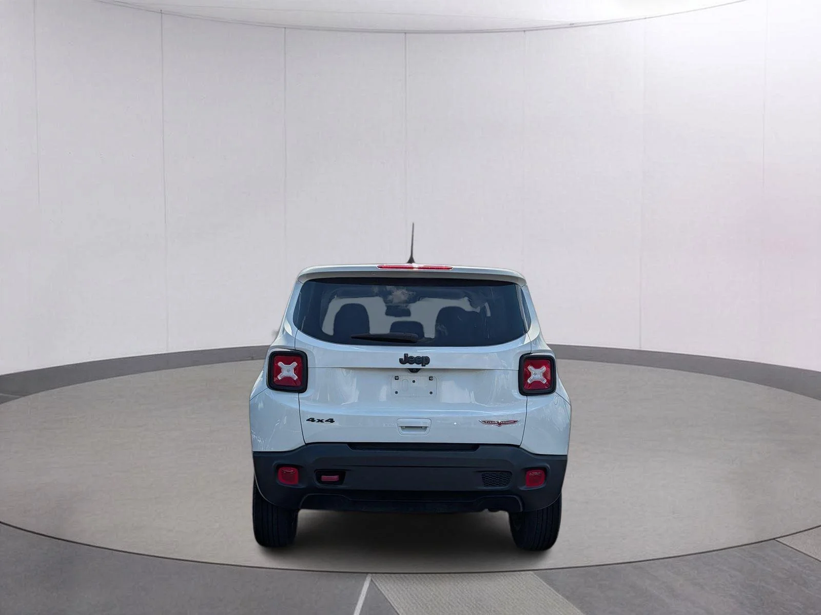 Used 2023 Alpine White Clearcoat Jeep Trailhawk image 4