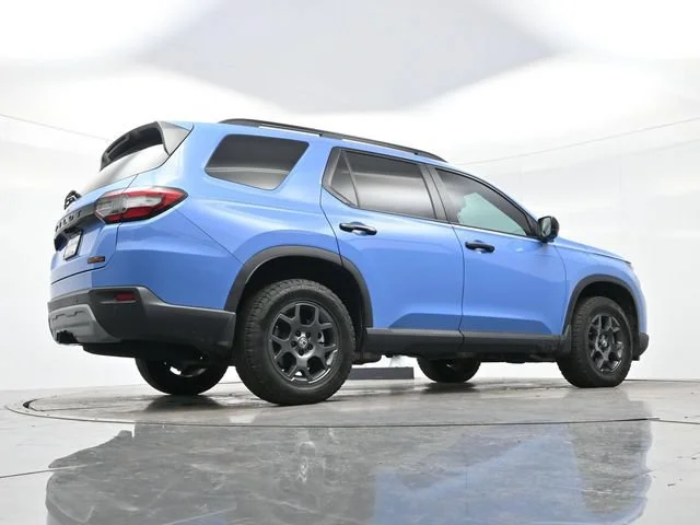 Used 2025 Blue Honda TrailSport image 15