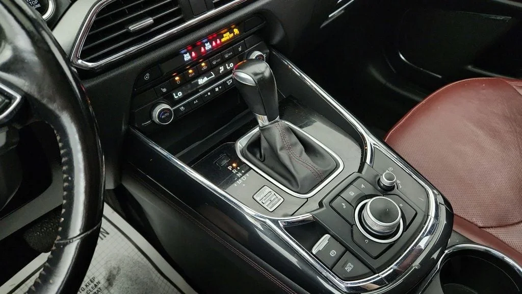 Used 2023 Polymetal Gray Metallic Mazda Carbon Edition AWD image 17