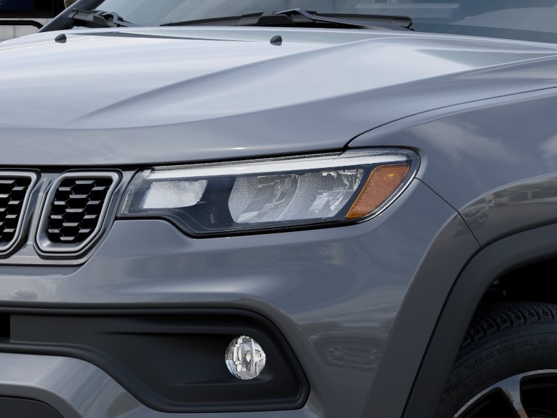 New 2026 Sting-Gray Clearcoat Jeep Latitude image 6