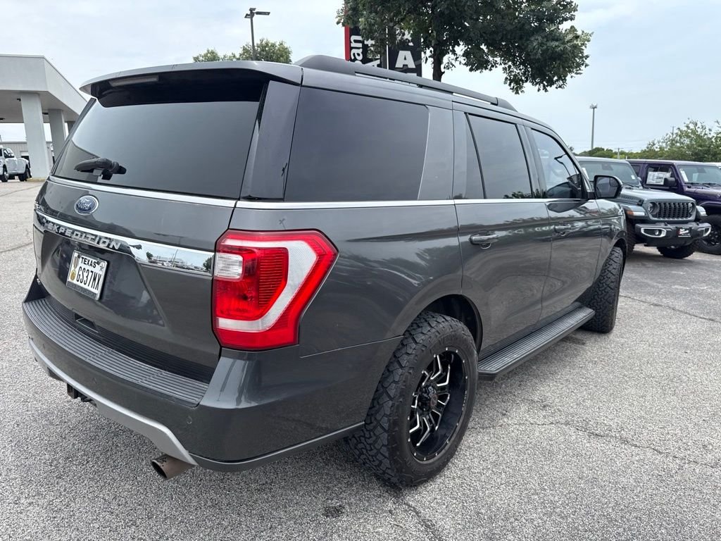 Used 2019 Gray Ford XLT image 6