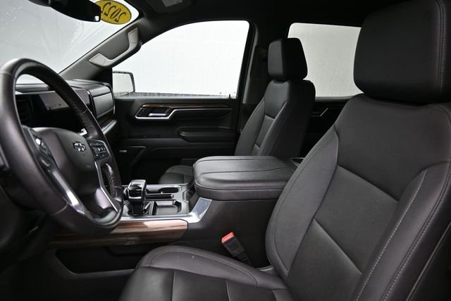 Used 2023 Black Chevrolet RST image 24