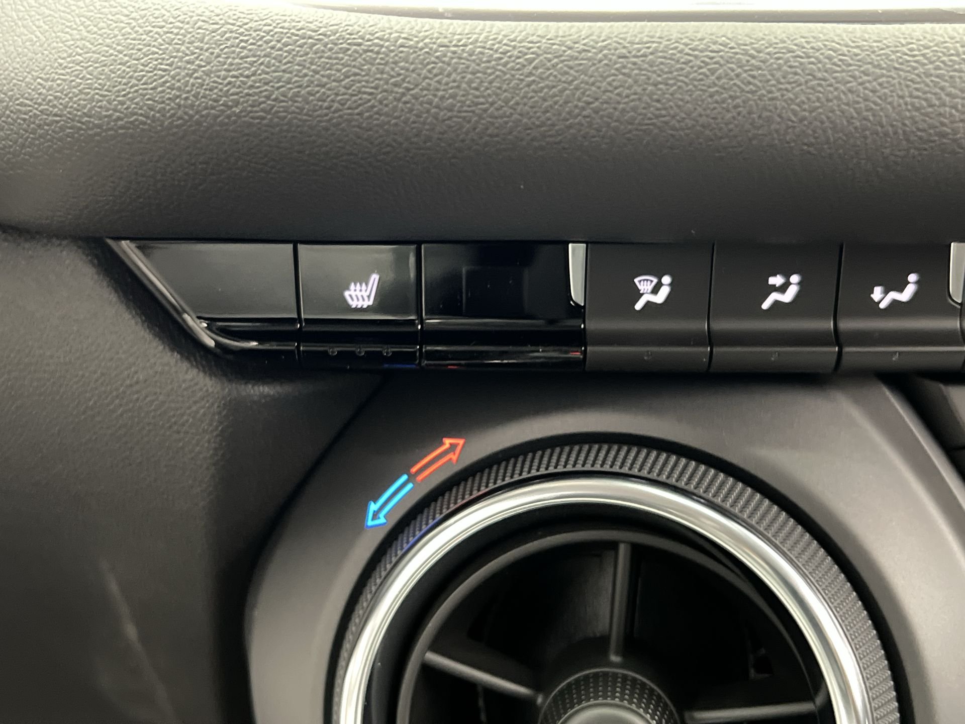 2025 Chevrolet Blazer 2LT - Photo 70