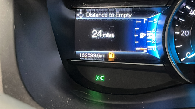 Used 2017 Magnetic Metallic Ford Limited image 10