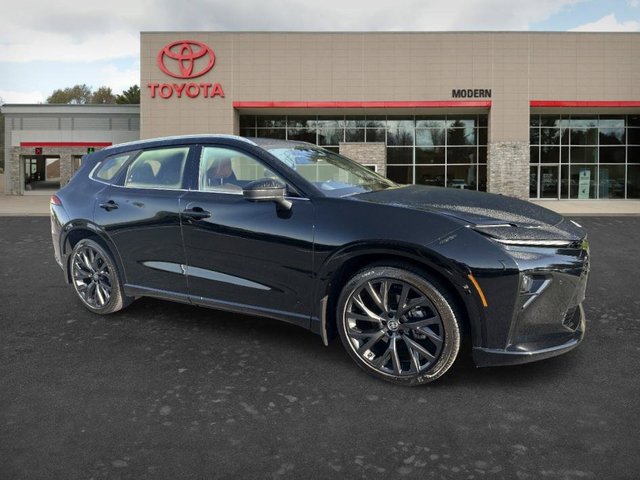 2025 Toyota Crown Signia Hybrid Limited