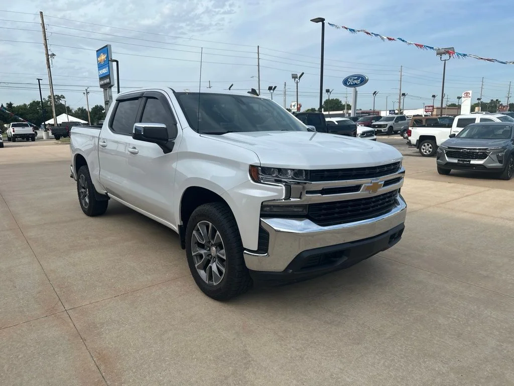 2022 Chevrolet Silverado 1500 LT 4X4 Crew Cab Short Box's photo