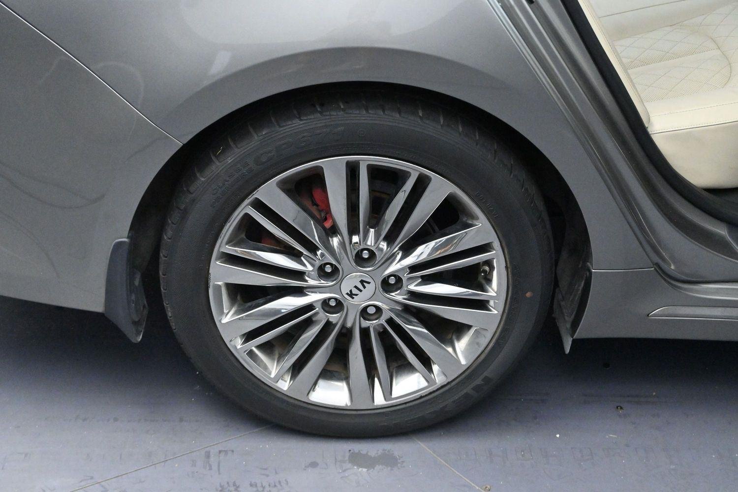 Used 2016 Titanium Silver Kia SXL Turbo image 36