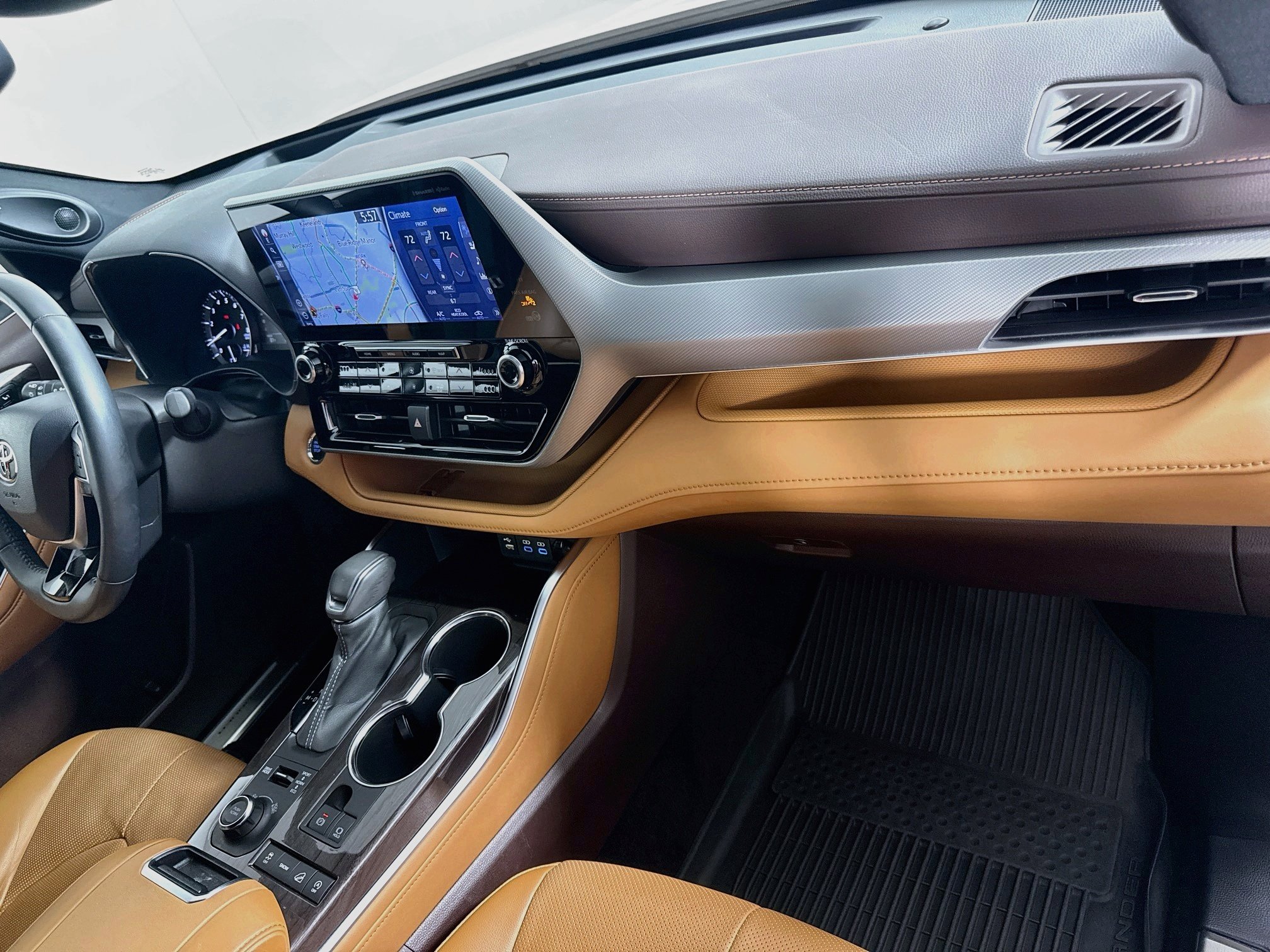 Used 2022 Wind Chill Pearl Toyota Platinum image 31