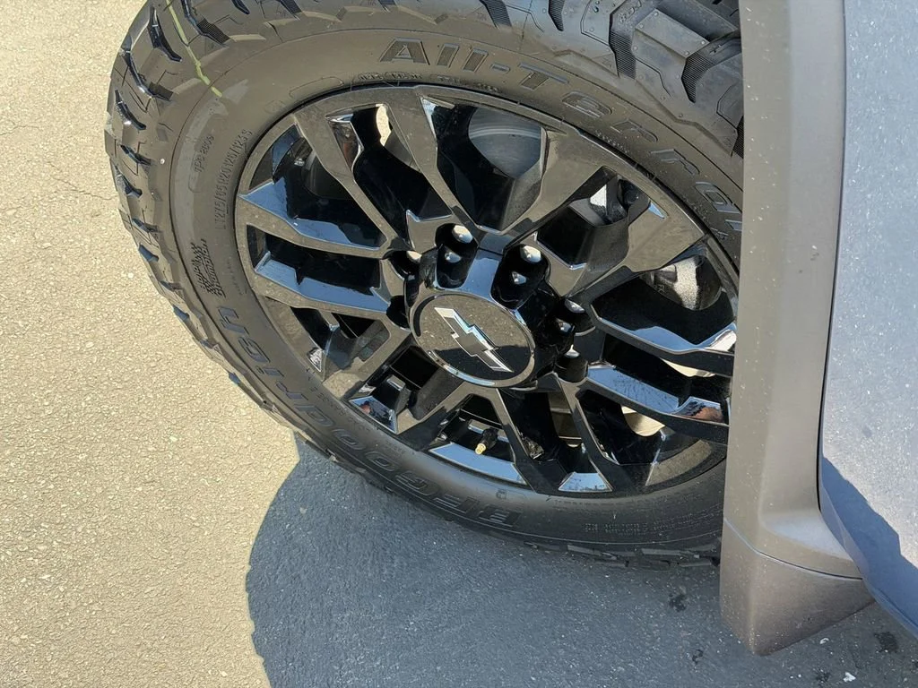 New 2026 Lakeshore Blue Metallic Chevrolet LT image 16