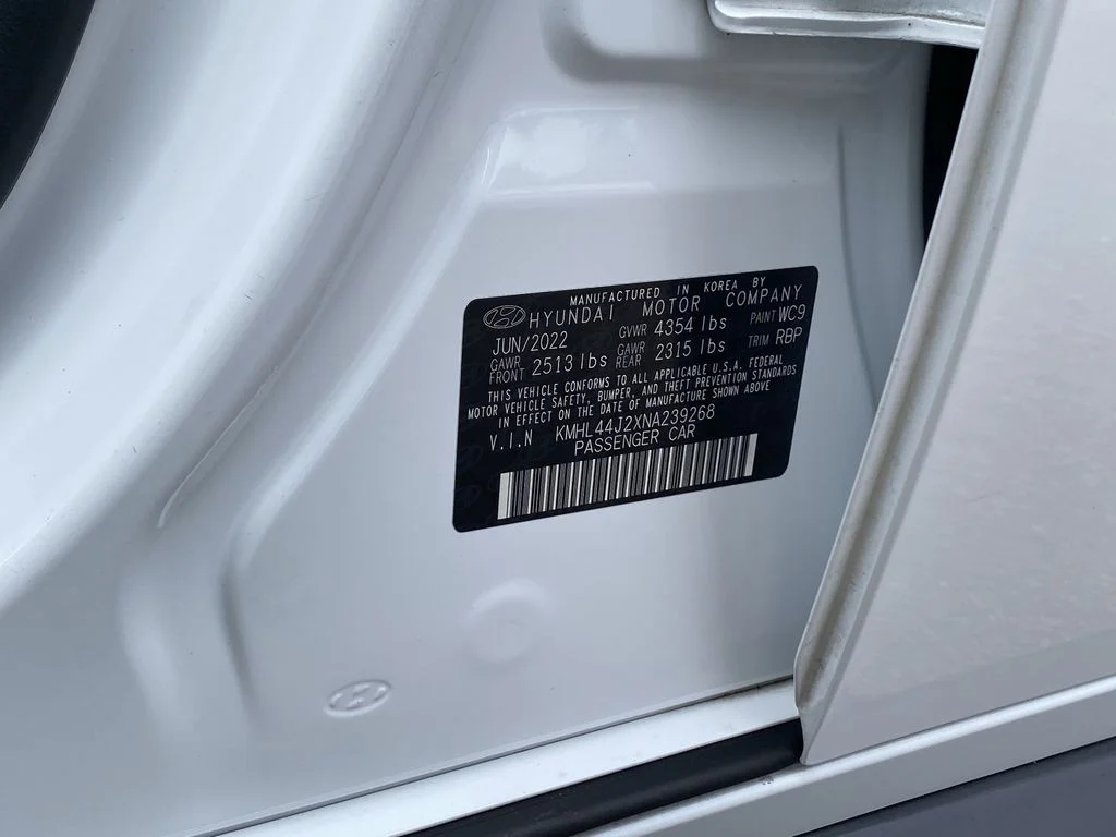 Used 2022 Quartz White Hyundai SEL Plus image 36