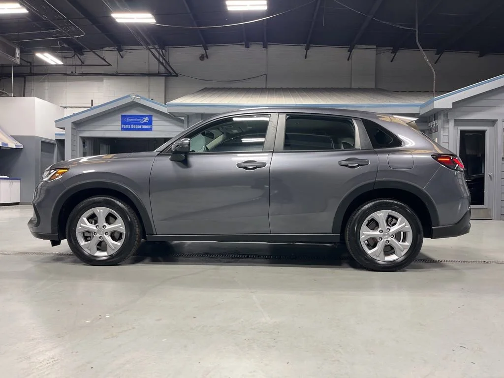 Certified Used 2024 Modern Steel Metallic Honda 5DR AWD LX image 36