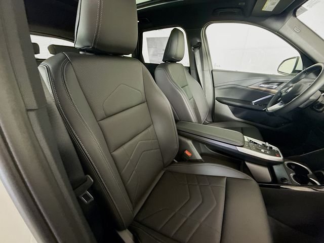 Used 2026 Alpine White BMW xDrive28i image 28