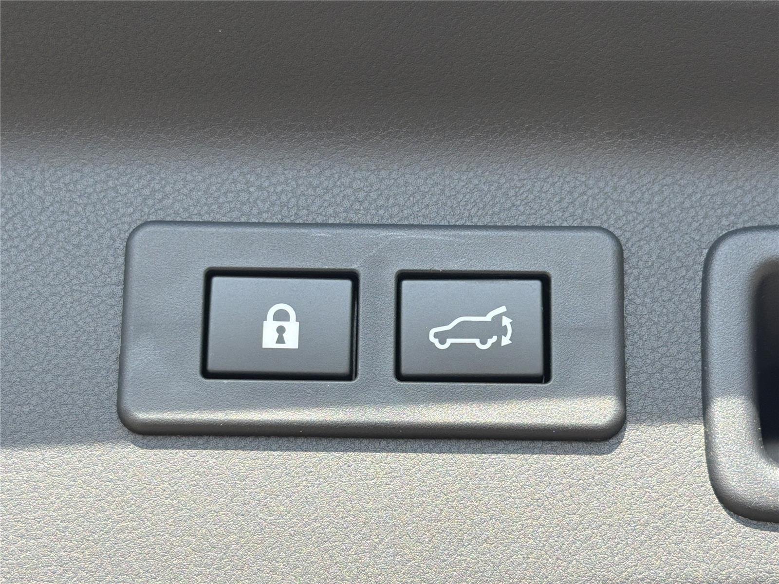 Used 2025 Crystal Black Silica Subaru Limited image 26