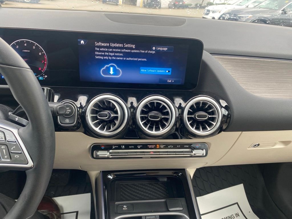 Used 2026 White Mercedes-Benz GLA 250 image 19