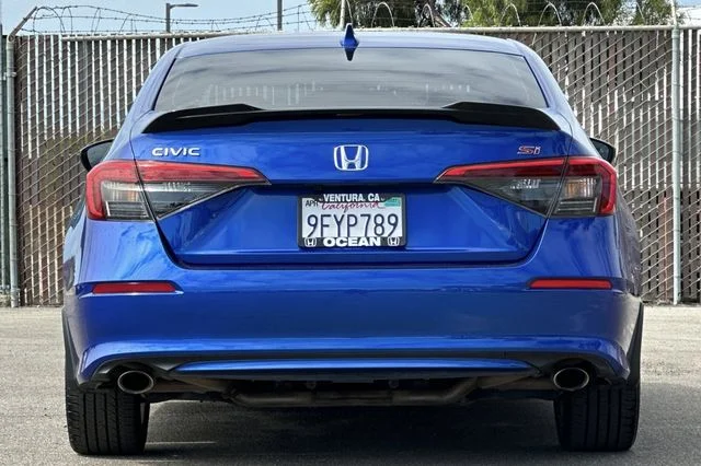 Used 2023 Boost Blue Pearl Honda Si image 5
