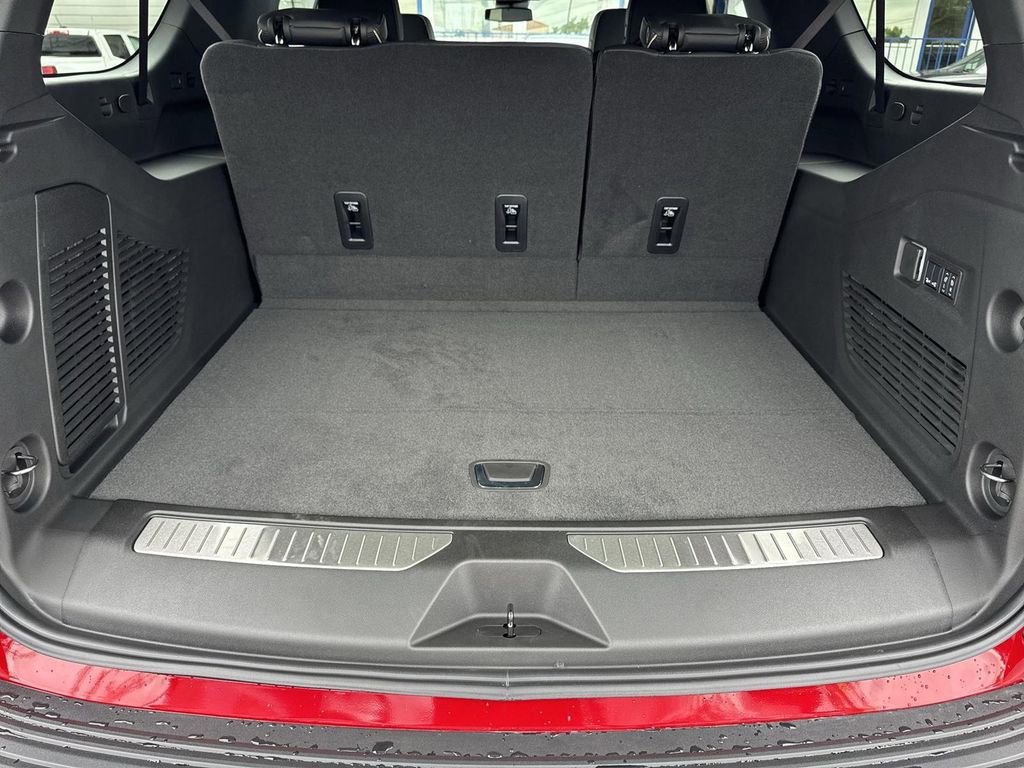 2026 Chevrolet Suburban Premier - Photo 29