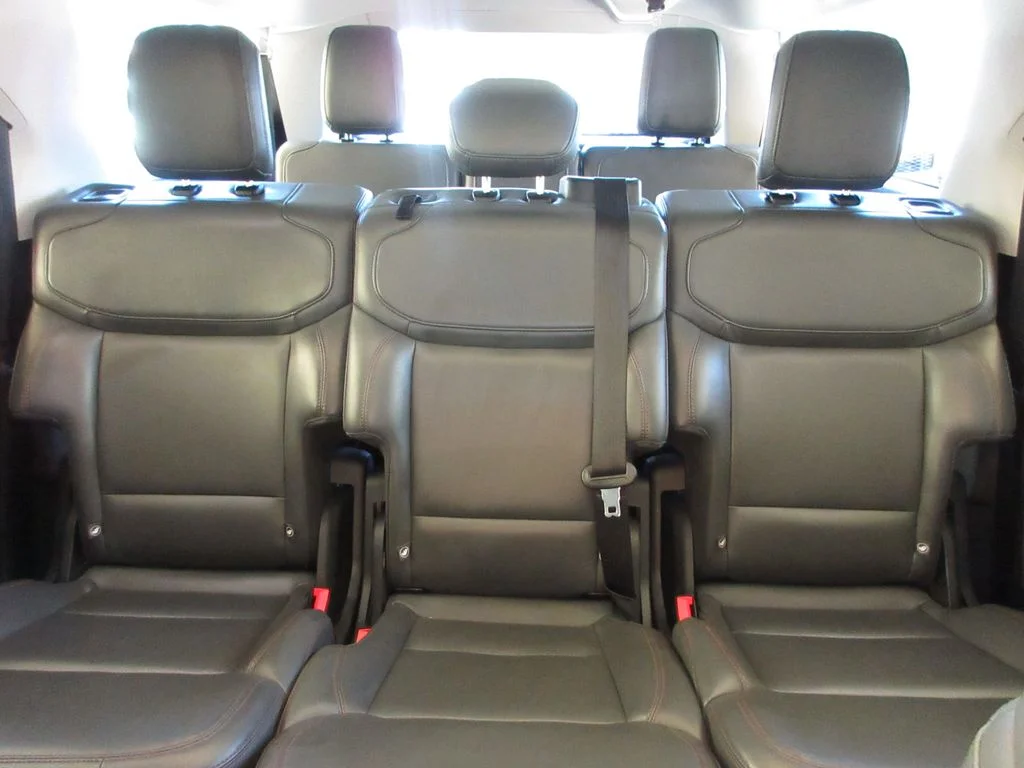 Certified Used 2025 Oxford White Ford Active image 21
