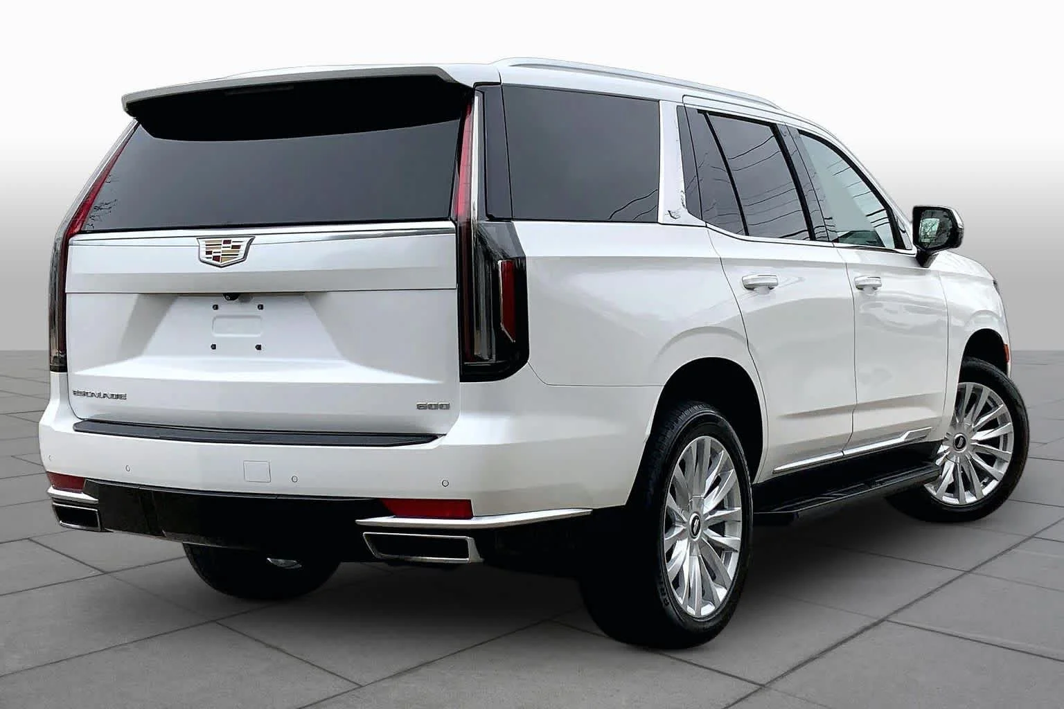 Used 2023 Crystal White Tricoat Cadillac 4WD Luxury image 13