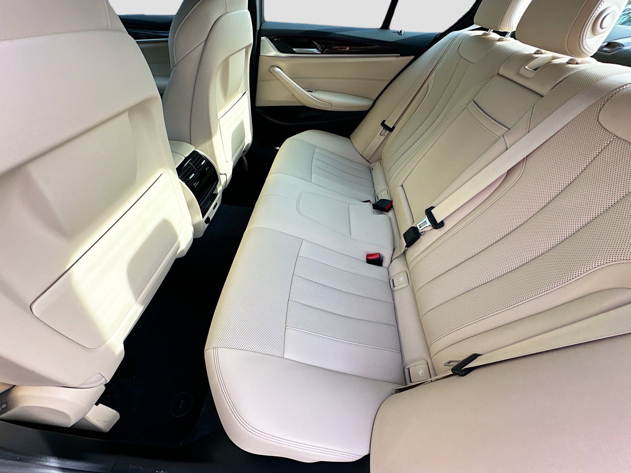 2022 BMW 5 Series 540i - Photo 26