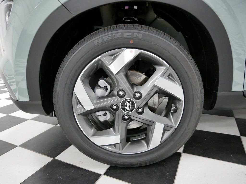 Certified Used 2025 Green Hyundai SEL image 5
