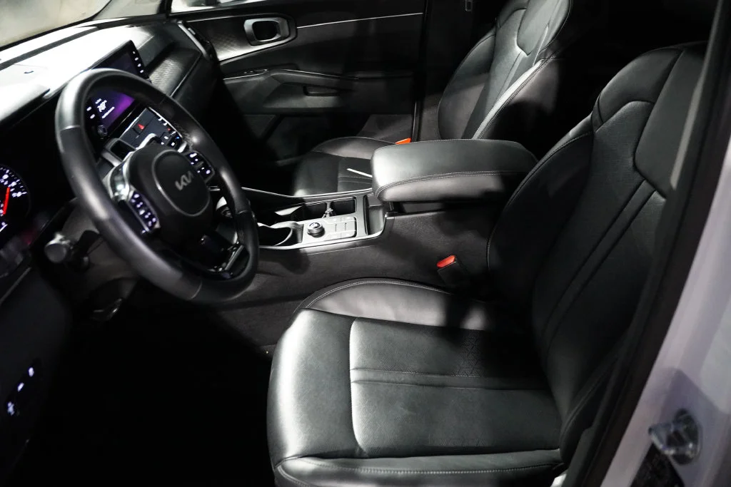 Certified Used 2022 Glacial White Pearl Kia S image 4
