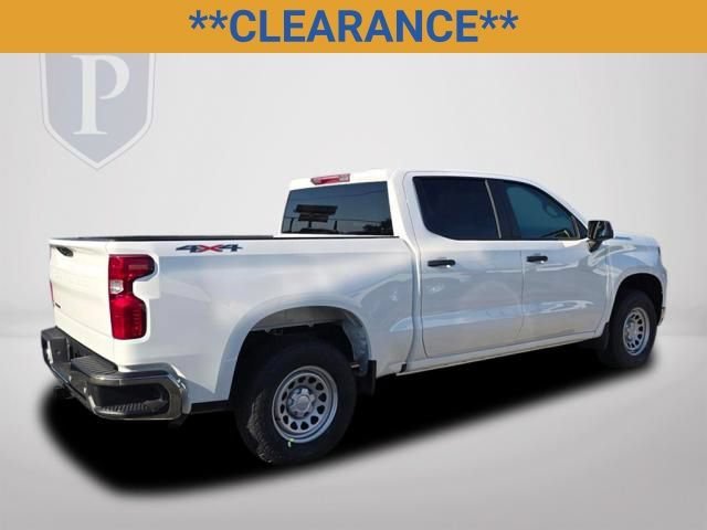 New 2026 Summit White Chevrolet WT image 5