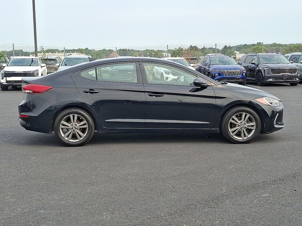 Used 2017 Black Hyundai SE image 7