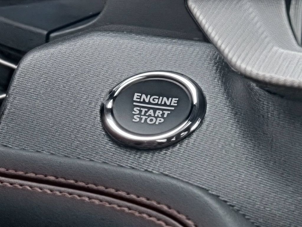 New 2026 Space White Metallic Ford ST-Line image 12