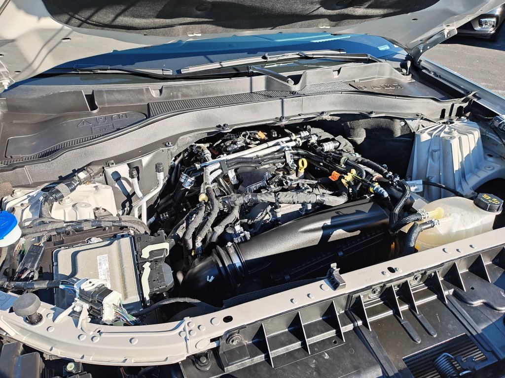 Used 2025 Gray Ford Active image 26
