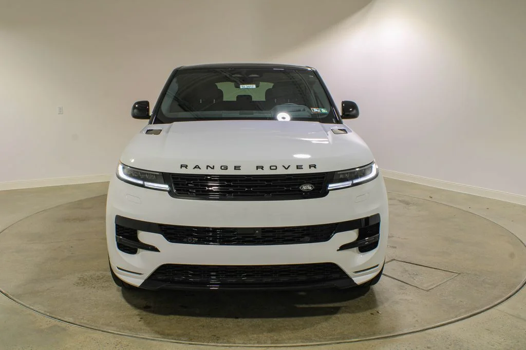New 2026 Fuji White Land Rover Dynamic SE P530 V8 image 8