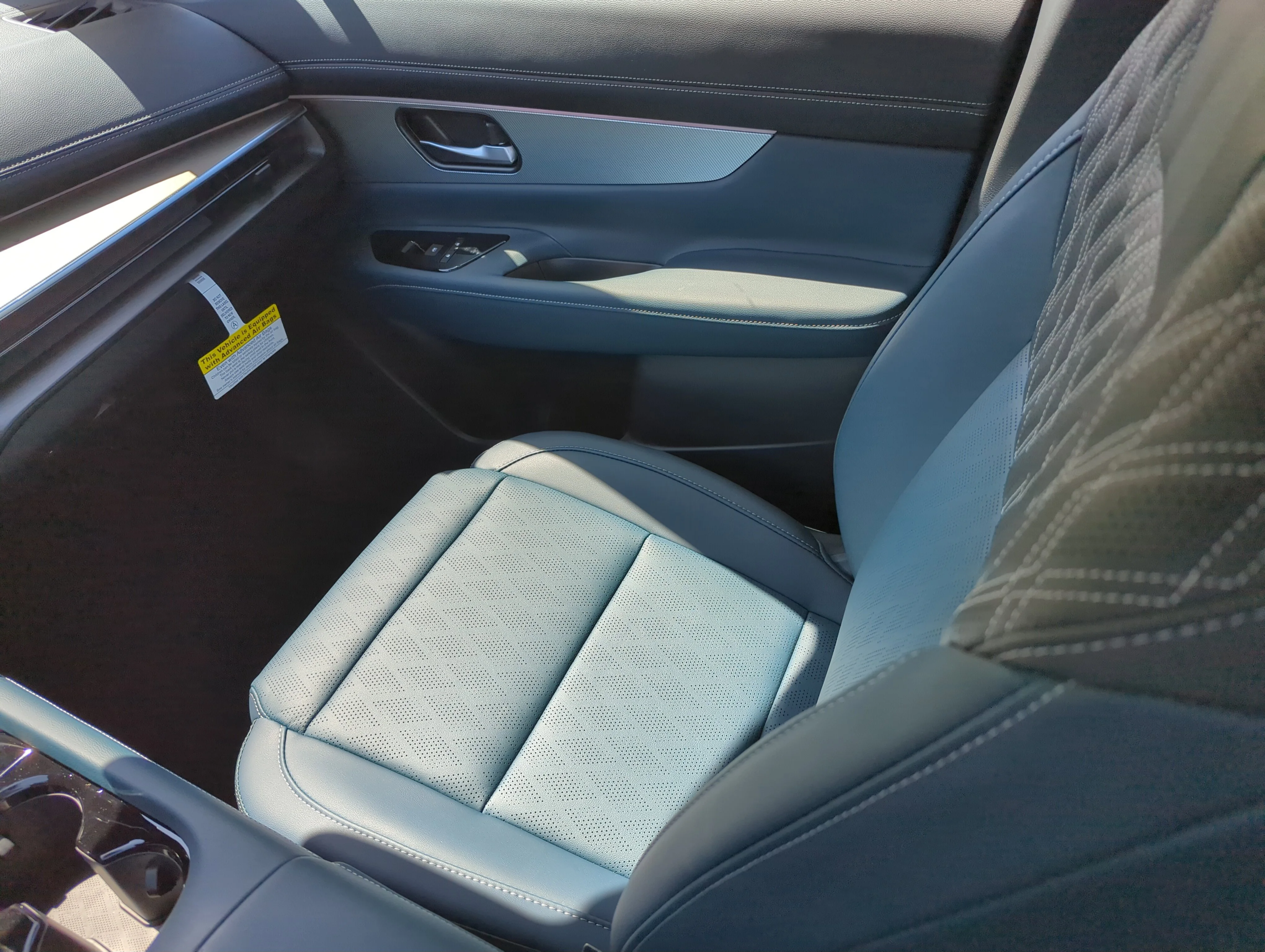 New 2026 Everest White Pearl TriCoat Nissan Platinum image 16