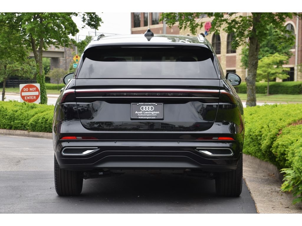 Used 2024 INFINITE BLACK MET CC Lincoln Reserve image 5