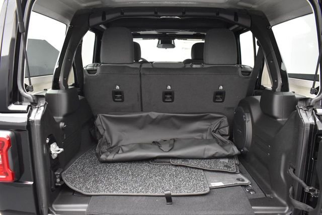 New 2026 Black Clear-Coat Exterior Paint Jeep 85th Anniversary Edition image 12