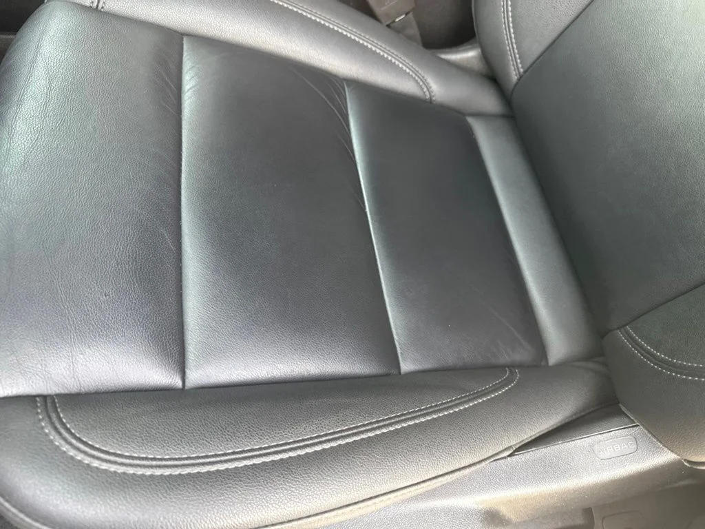 Used 2025 Gray Chevrolet Z71 image 5