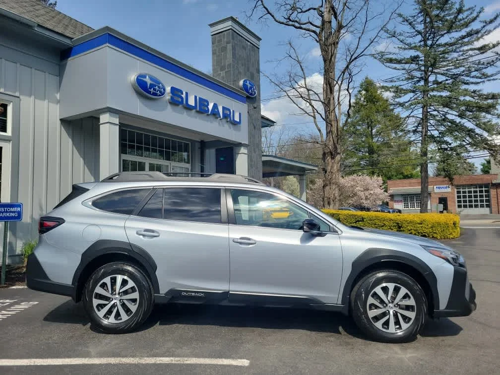 Used 2023 Ice Silver Metallic Subaru Premium image 2