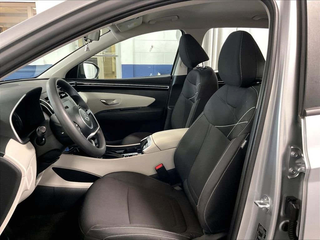 Used 2024 Silver Hyundai SE image 10