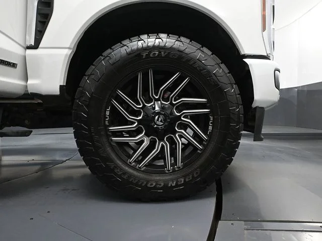 2024 Ford F-350 Super Duty Platinum - Photo 16