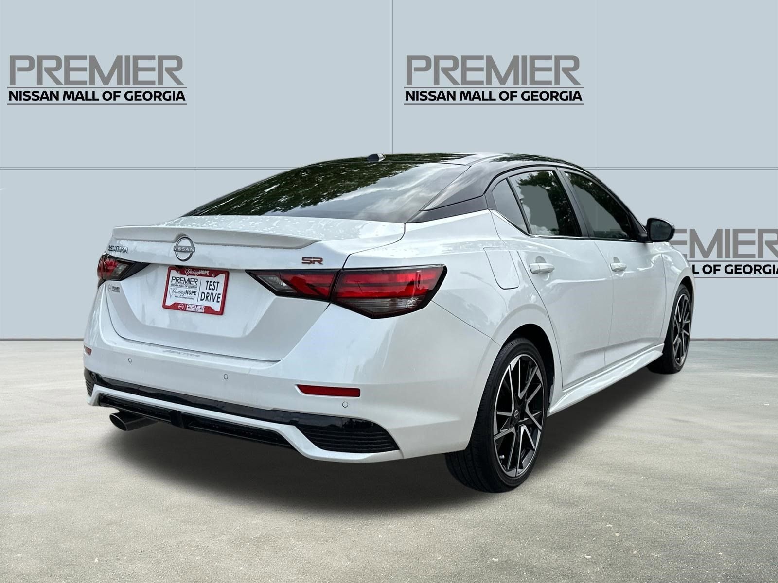 Certified Used 2025 White Nissan SR image 4