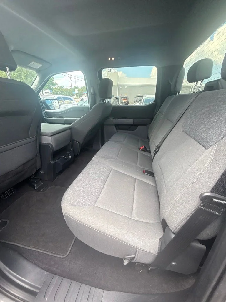Used 2025 Gray Ford XLT image 17
