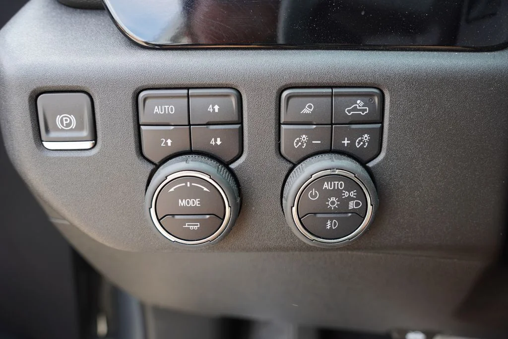 Used 2025 Sterling Gray Metallic Chevrolet LT image 24