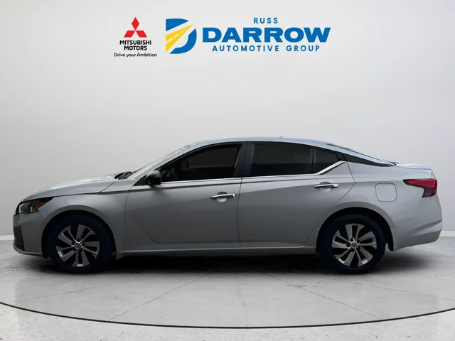 Used 2024 Silver Nissan 2.5 S image 2