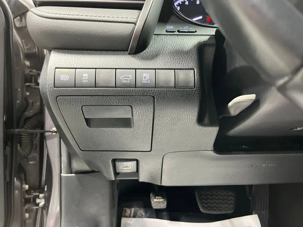 Used 2021 Predawn Gray Mica Toyota SE image 13