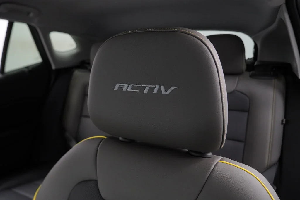 New 2026 Mosaic Black Metallic Chevrolet ACTIV image 20