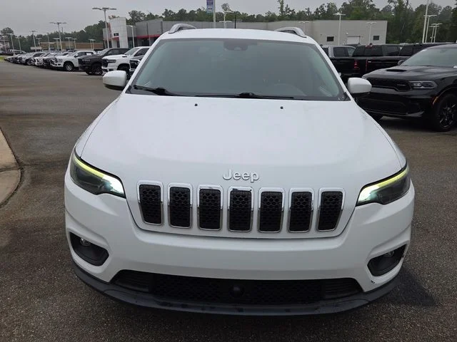 Used 2021 White Jeep Latitude Plus image 2