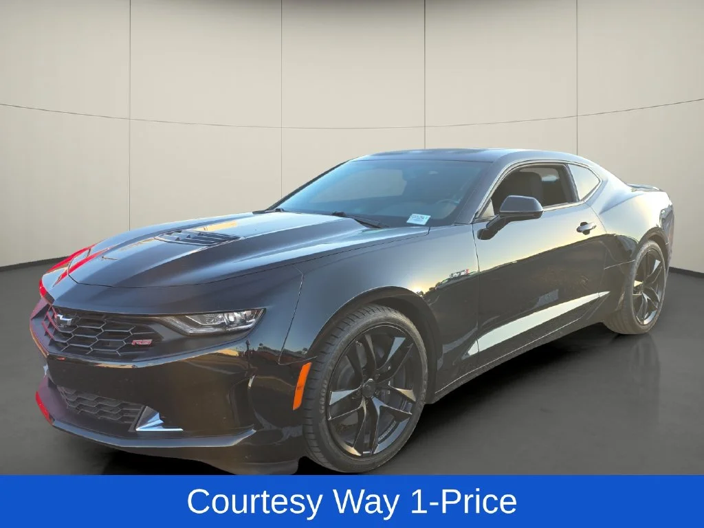 Used 2023 Black Chevrolet LT1 image 4