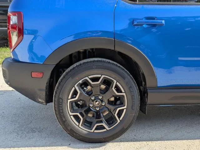 New 2026 Velocity Blue Metallic Ford Outer Banks® image 39